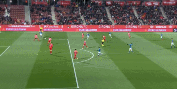 足球国足球迷自发制作横幅，为球队打气