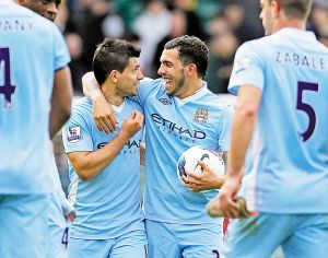 他们通过连 他们通过连